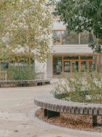 Aménagement extérieur d'une école à Meinier
