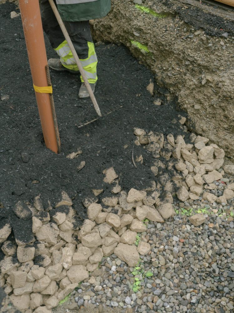 Chantier d'arborisation au Paquis, genève technosol fosse de stockolm détail